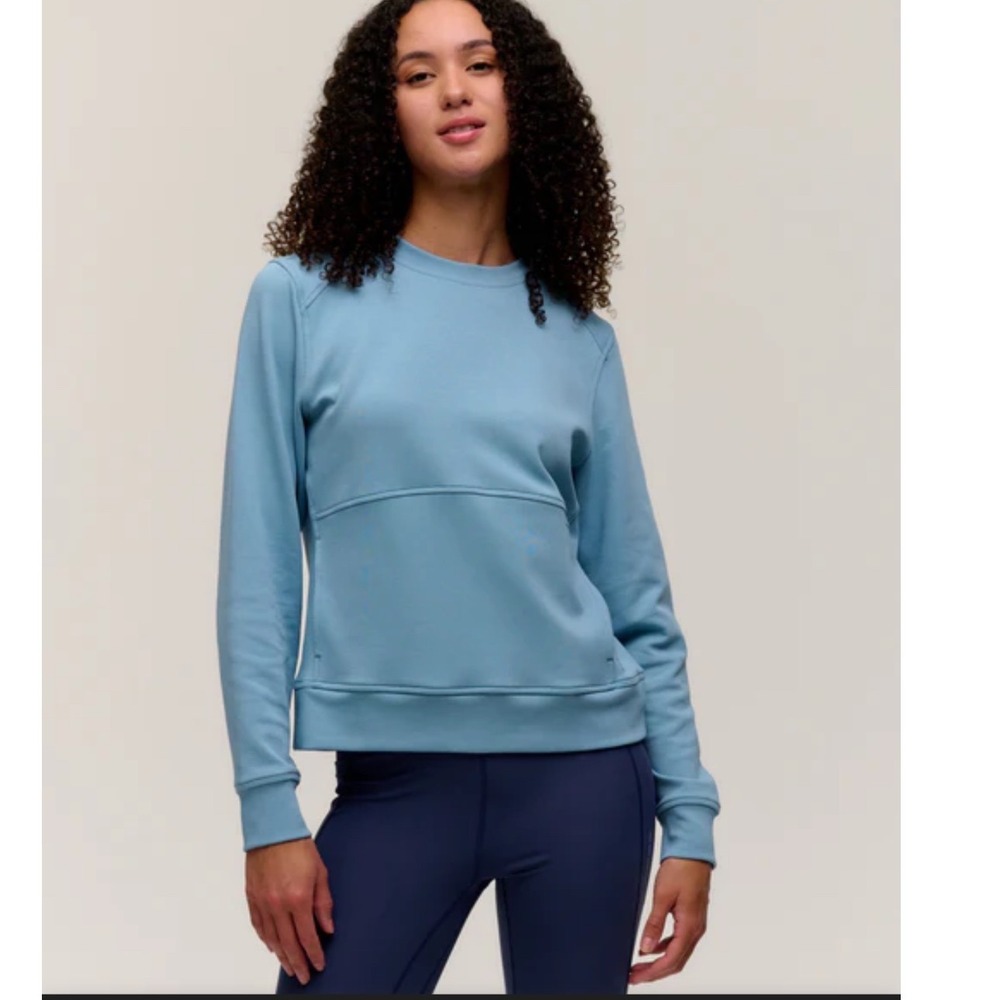Zero Restriction Womens Blue Technical Crewneck Sweatshirt Medium Pockets Active